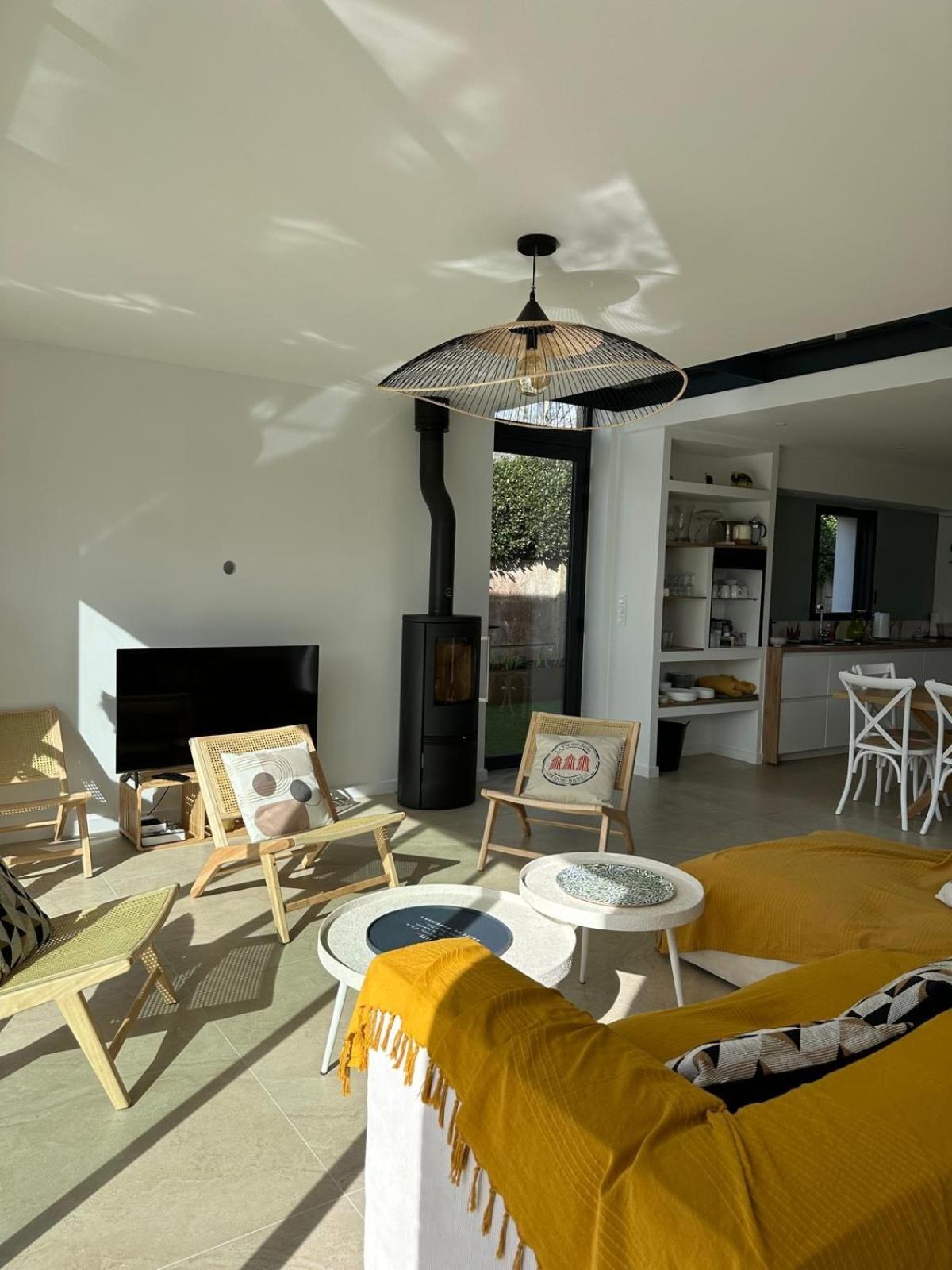 Villa ラルモール・バダン エクステリア 写真